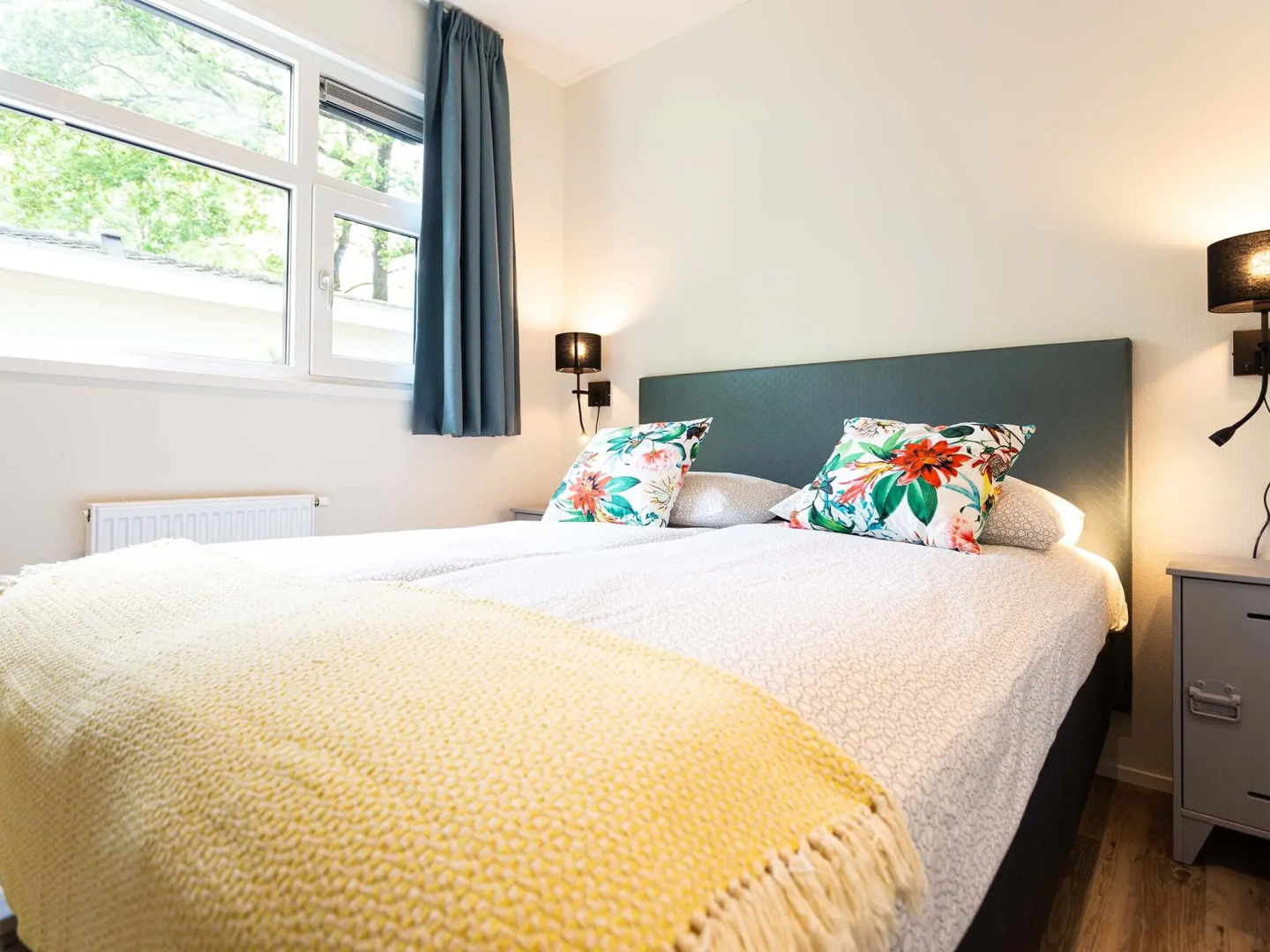 Luxury Chalet With Dishwasher, in a Holiday Park in the Middle of De Veluwe