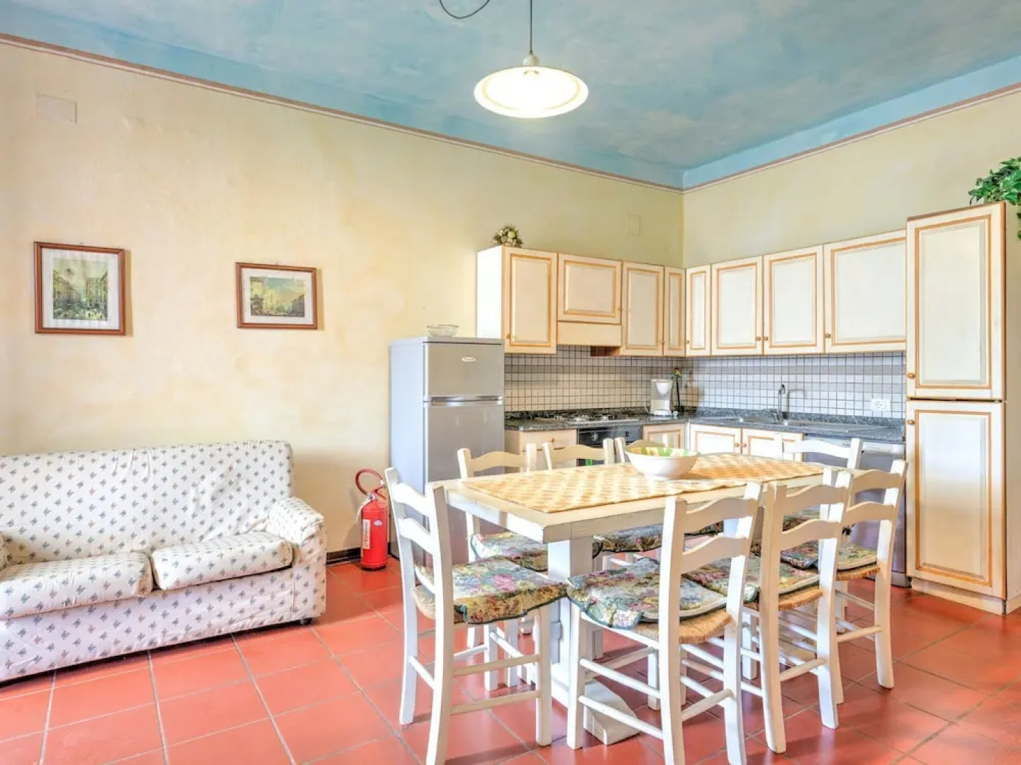 Beautiful Farmhouse in San Vivaldo with Swimming Pool