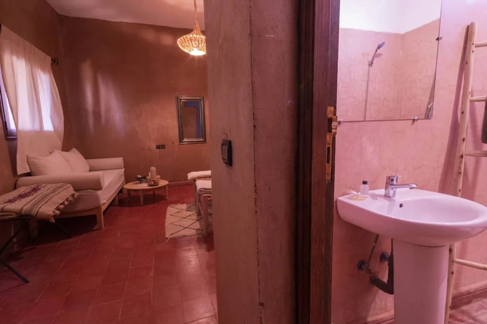 Kasbah Sahara Services Hotel