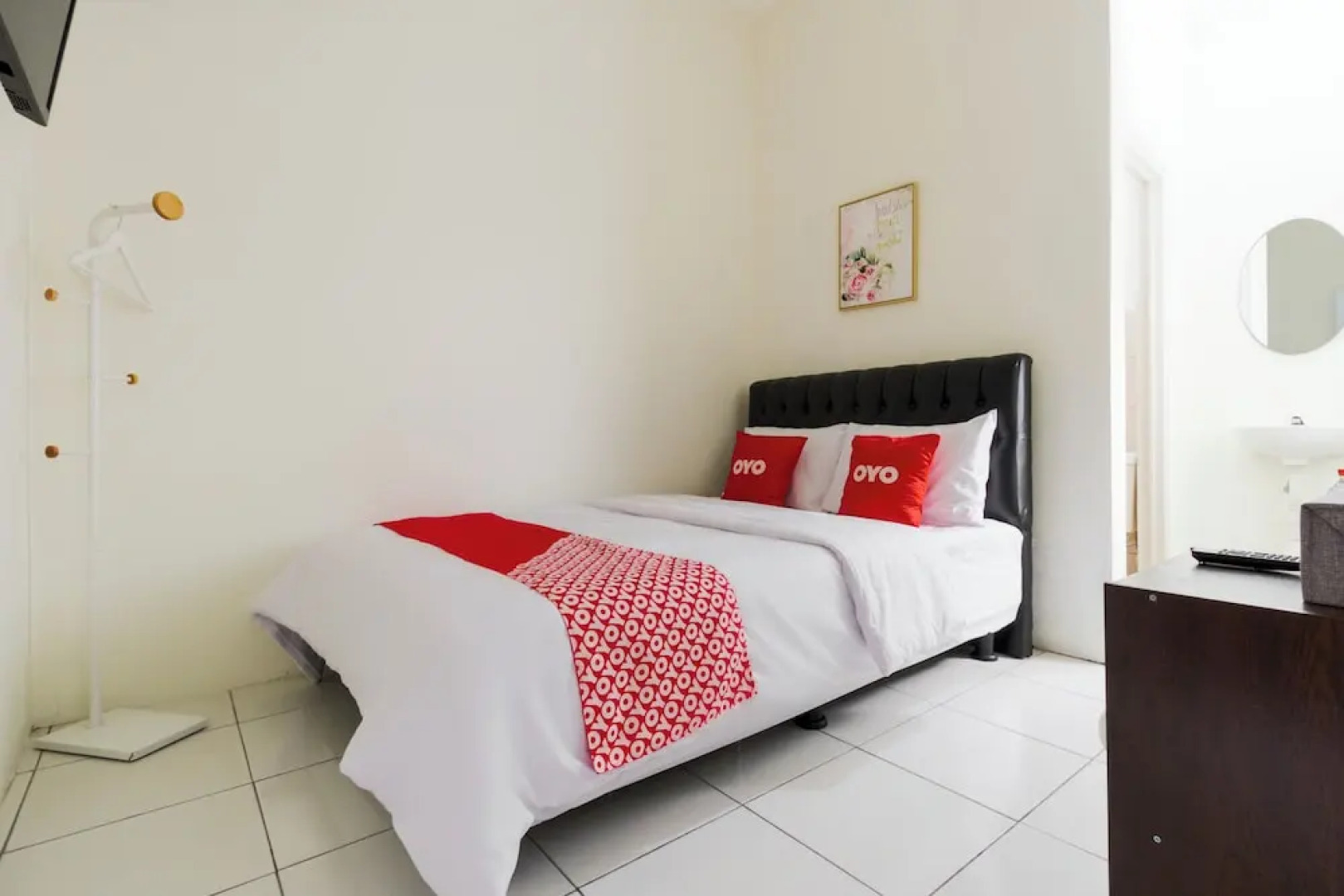 House Of Mahira Syariah Mitra by RedDoorz