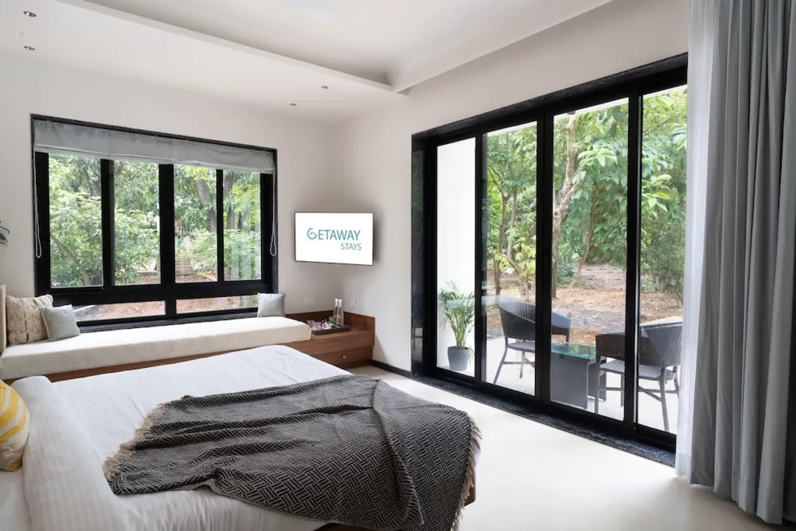 Hearthstone By Getaway Stays