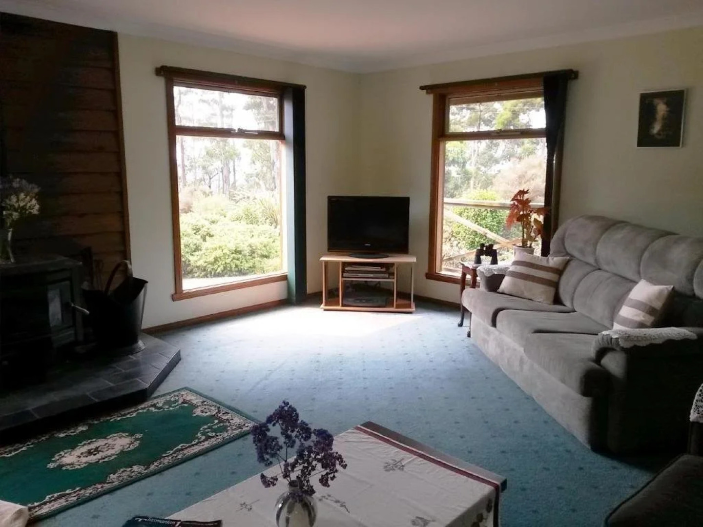 Eagle's Roost Farmstay B&B