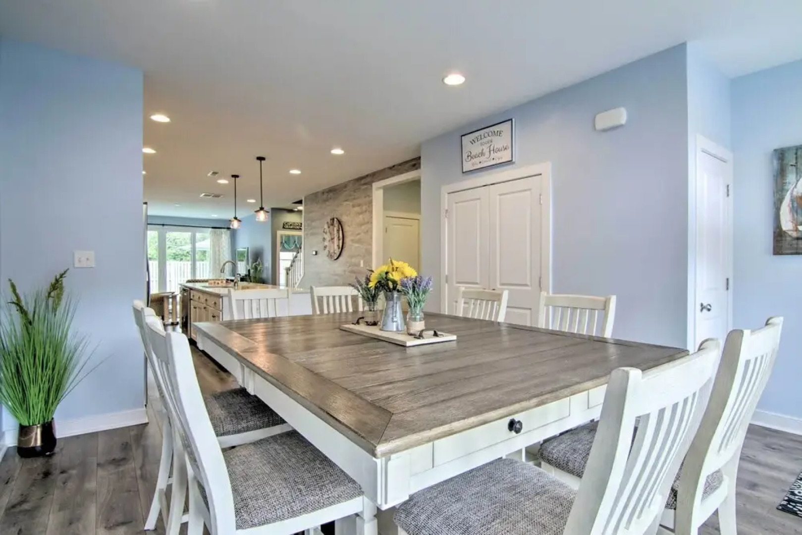 2 Mi to Bethany Beach: Modern Townhome w/ Patio