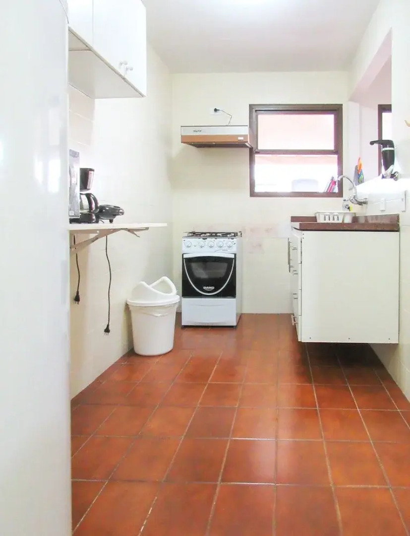 Timo Apto a 200m - Praia das Pitangueiras Guaruj