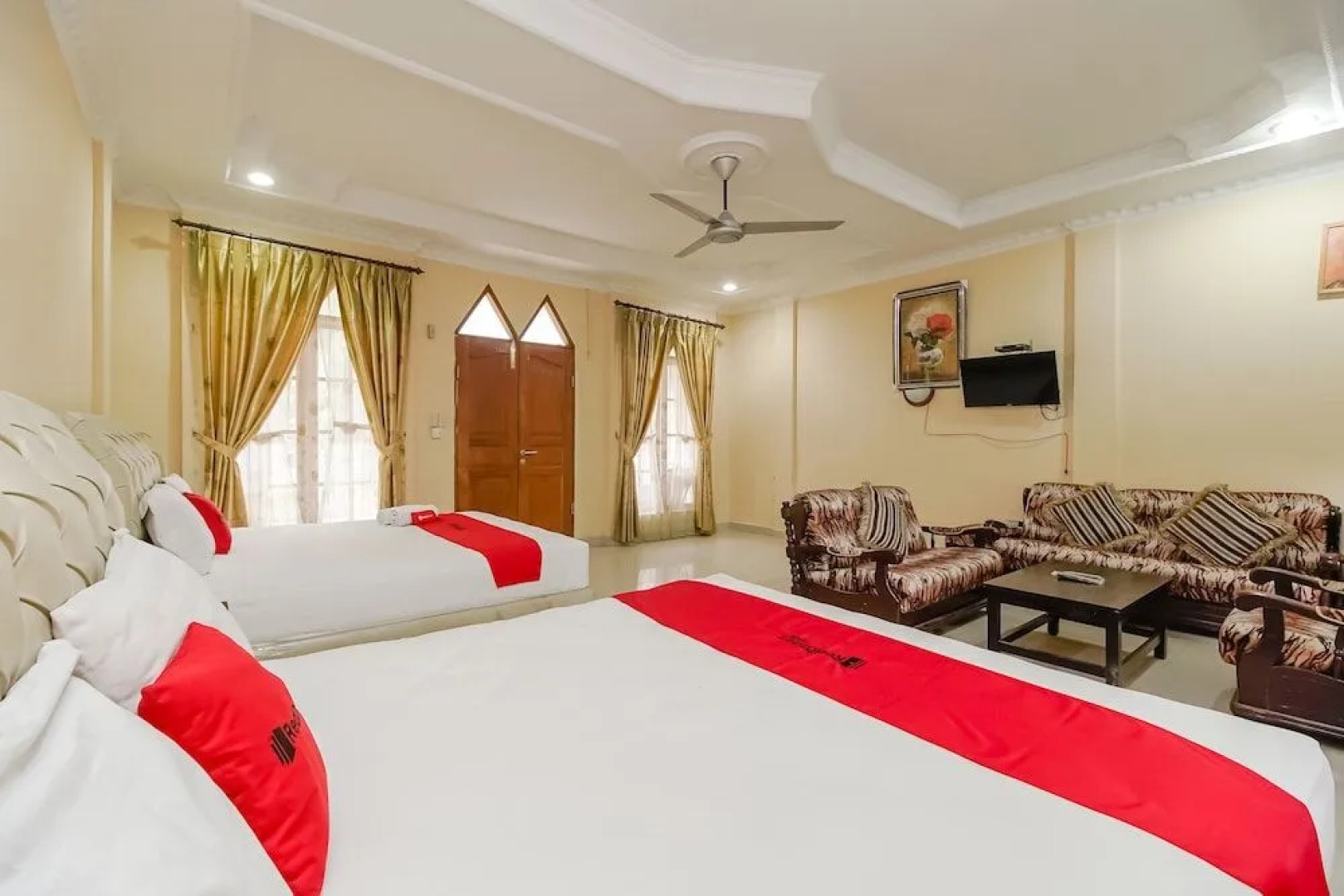 RedDoorz Plus @ Jalan Tugu Silalahi Tongging