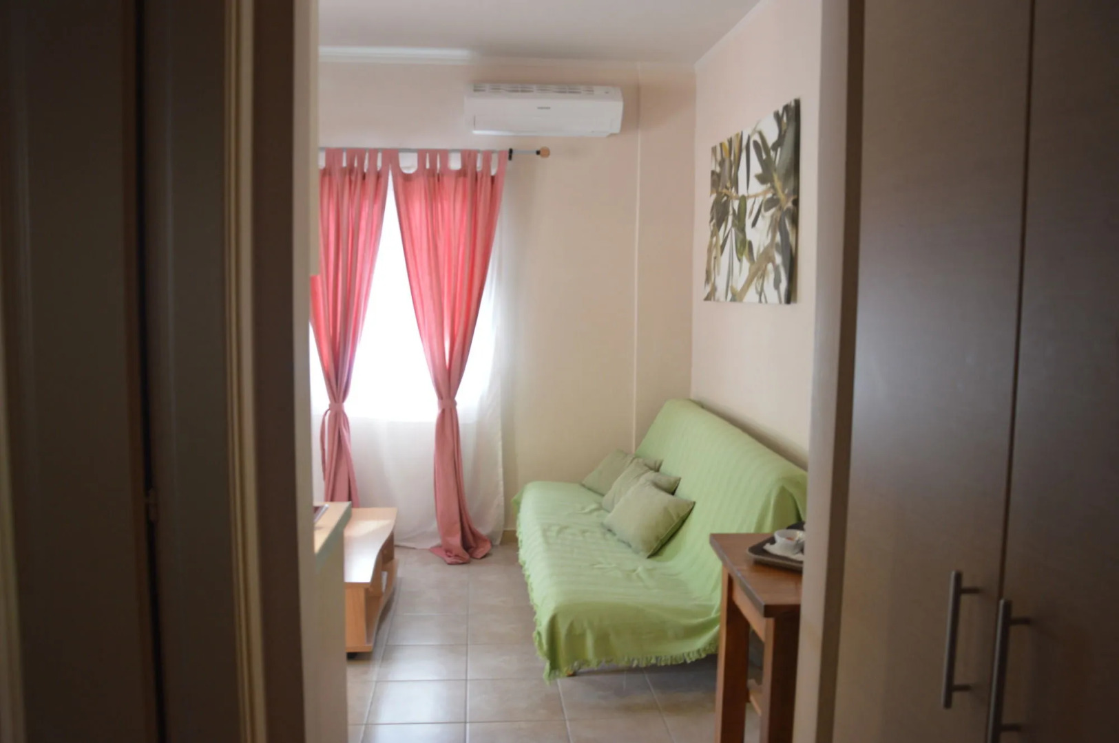Akis Apartments