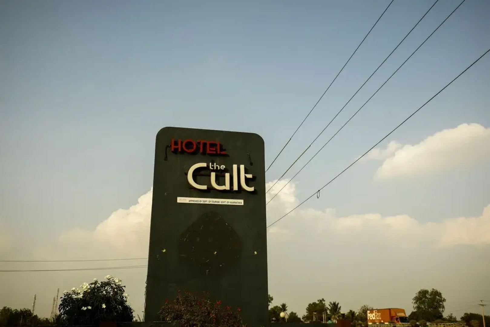 OYO 28365 Hotel The Cult