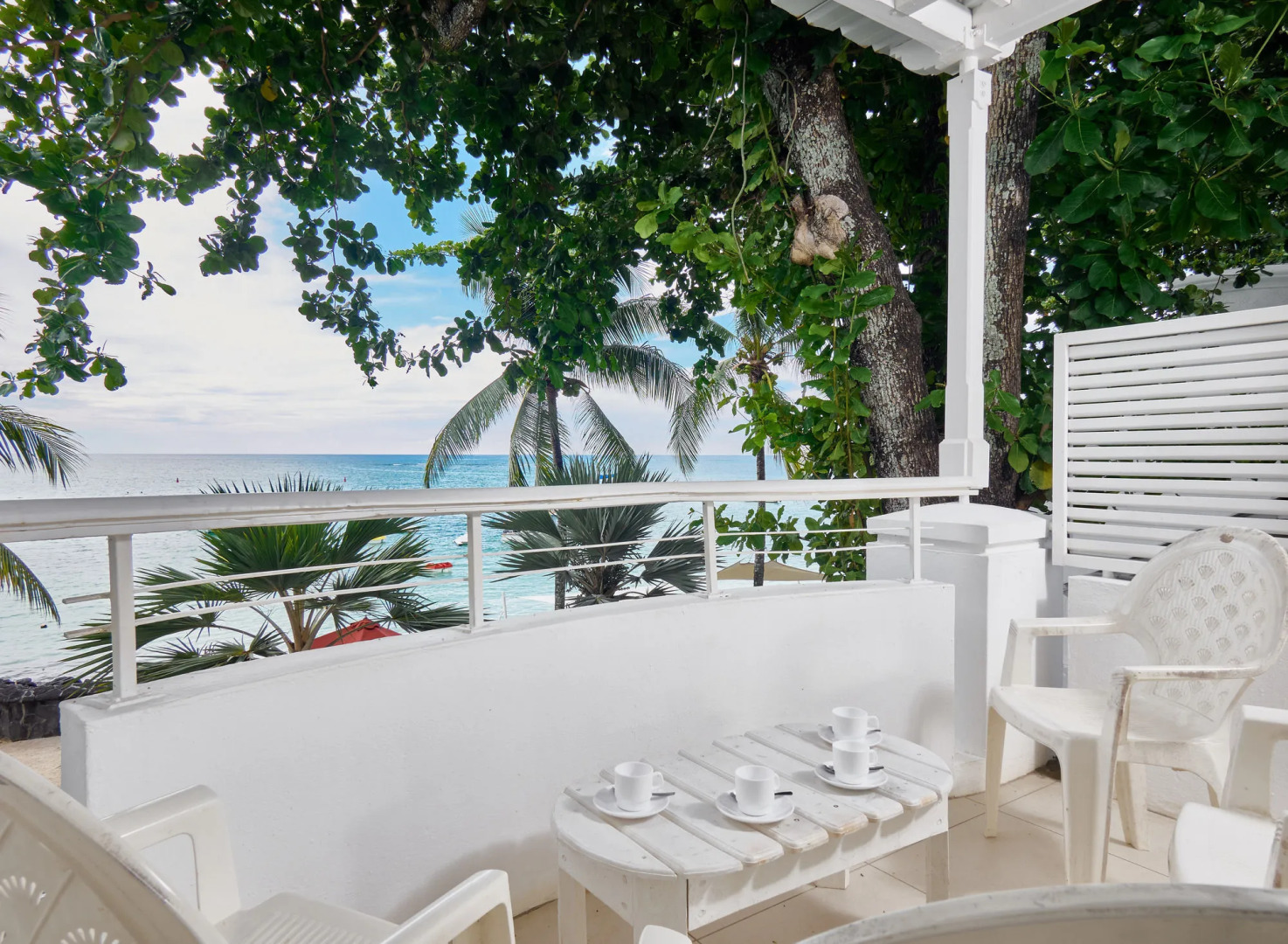 Le Beachclub Serviced Apartments and Villas