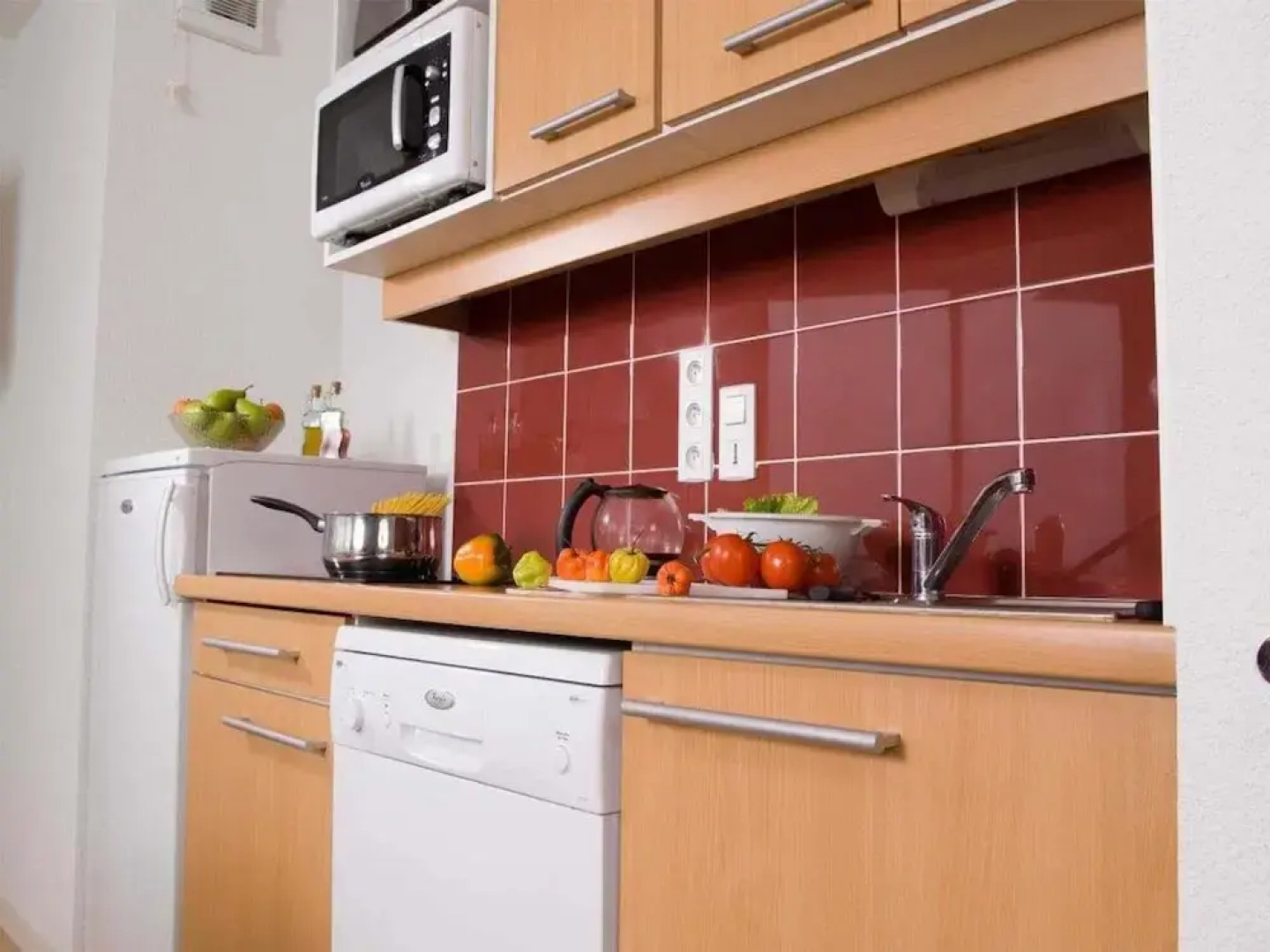 Comfortably Furnished Apartment With a sea View