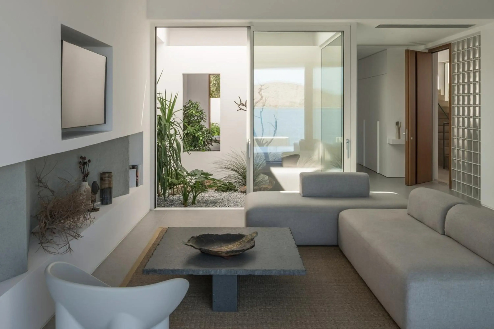 Villa Mimaze Minimalist Living