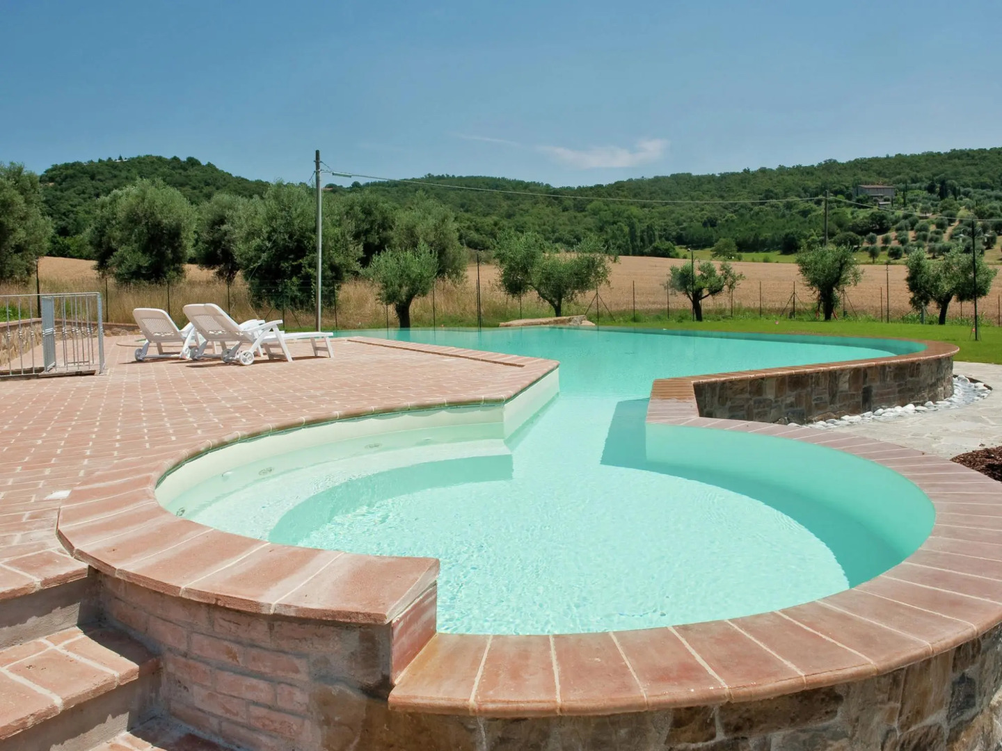 Apartment in Monte del Lago Near Lake Trasimeno