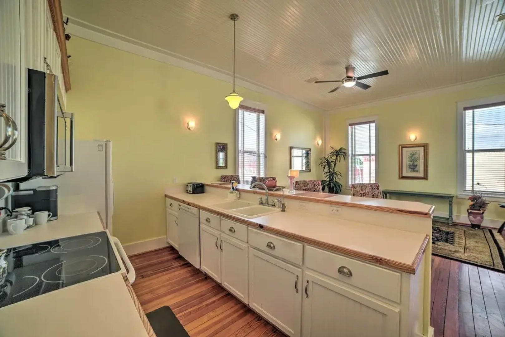 Charming Defuniak Apartment in Historic Dtwn!