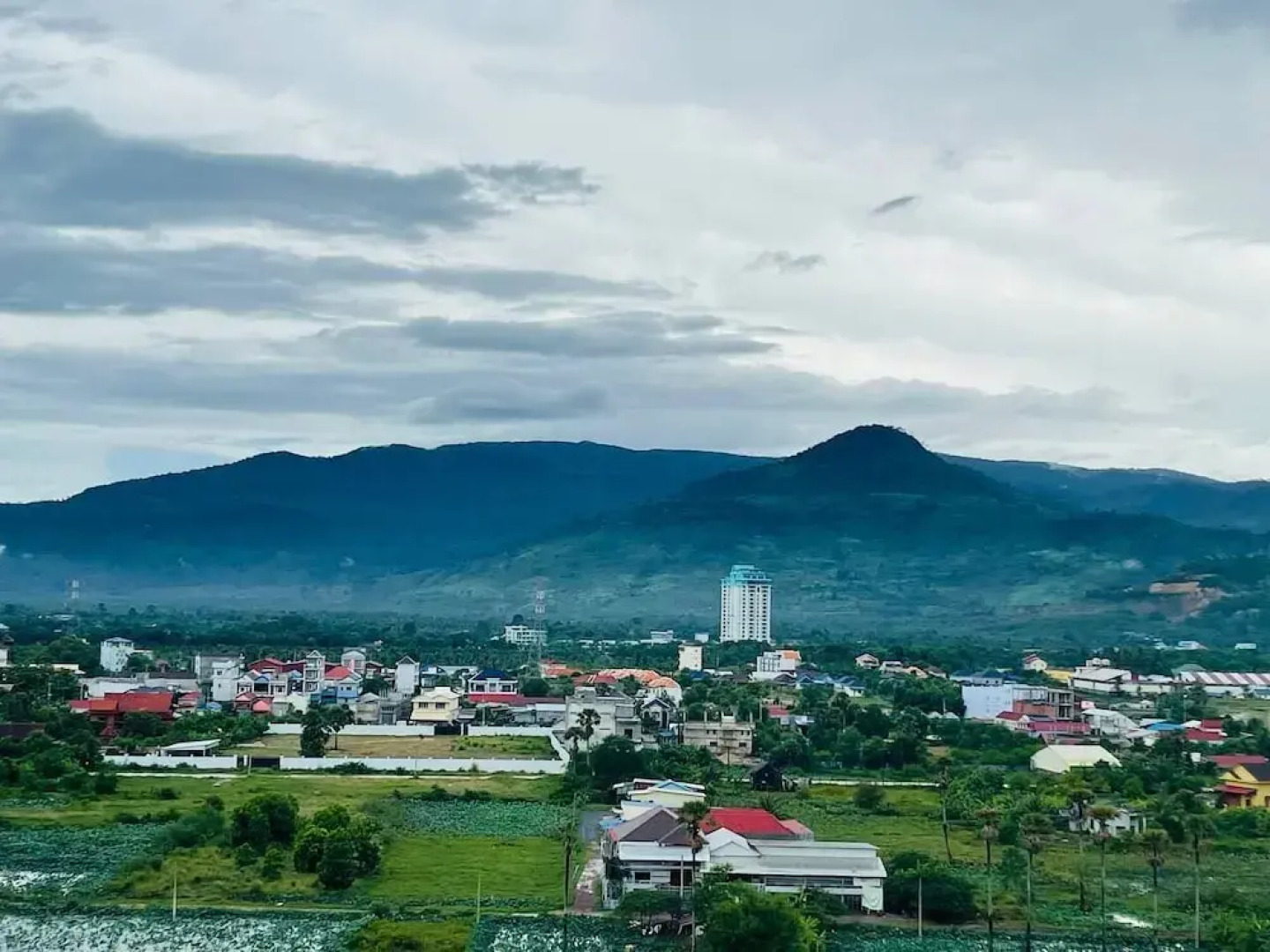 The Square Kampot Hotel