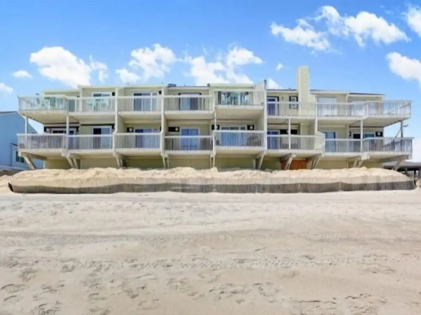 Beach Blanket - Spacious Condo With Private Beach Access And Resort Amenities! 3 Bedroom Condo by RedAwning