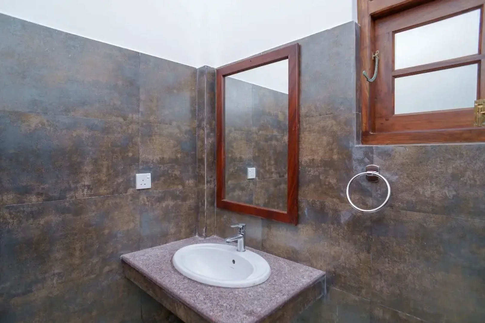 OYO 456 Owinmo Hotel & Reception Hall