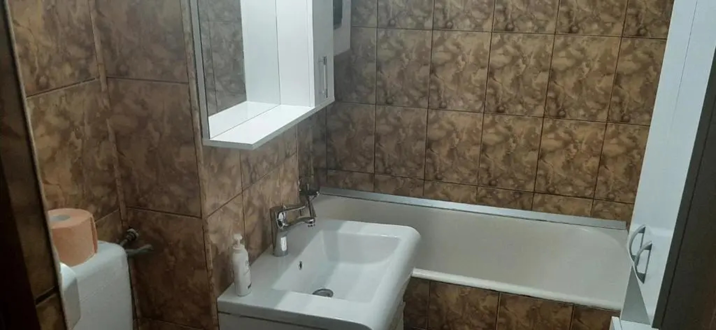 Apartament Cosmin Strada Rozelor Etaj 4