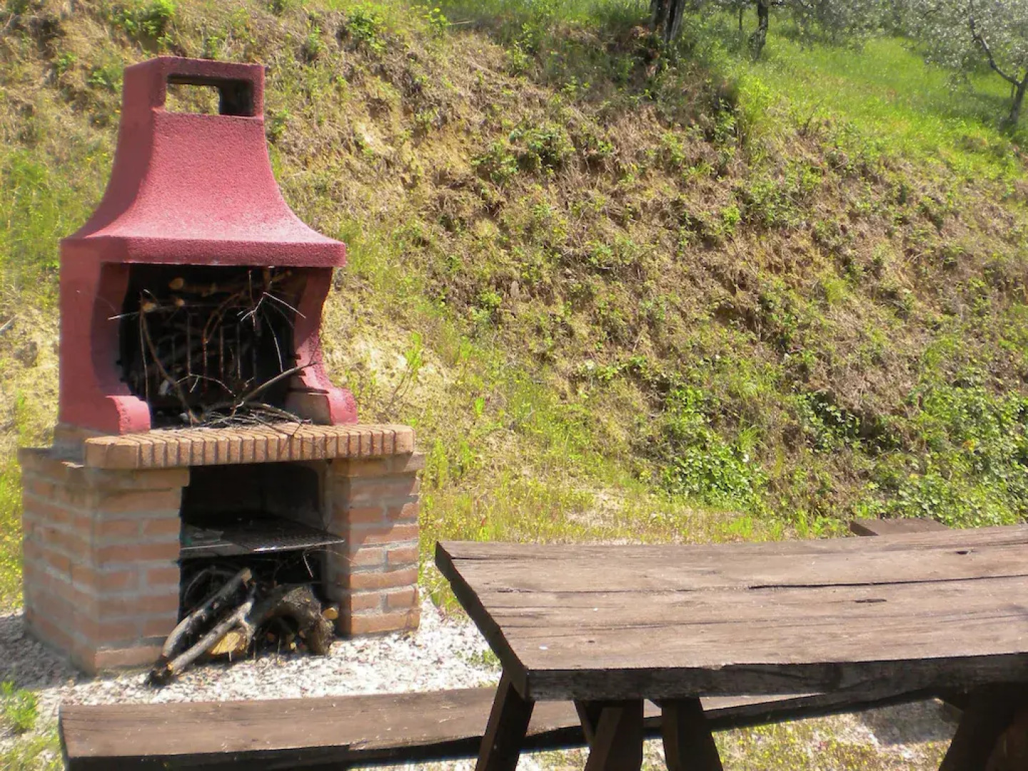 Alluring apartment in Passaggio di Bettona with pool