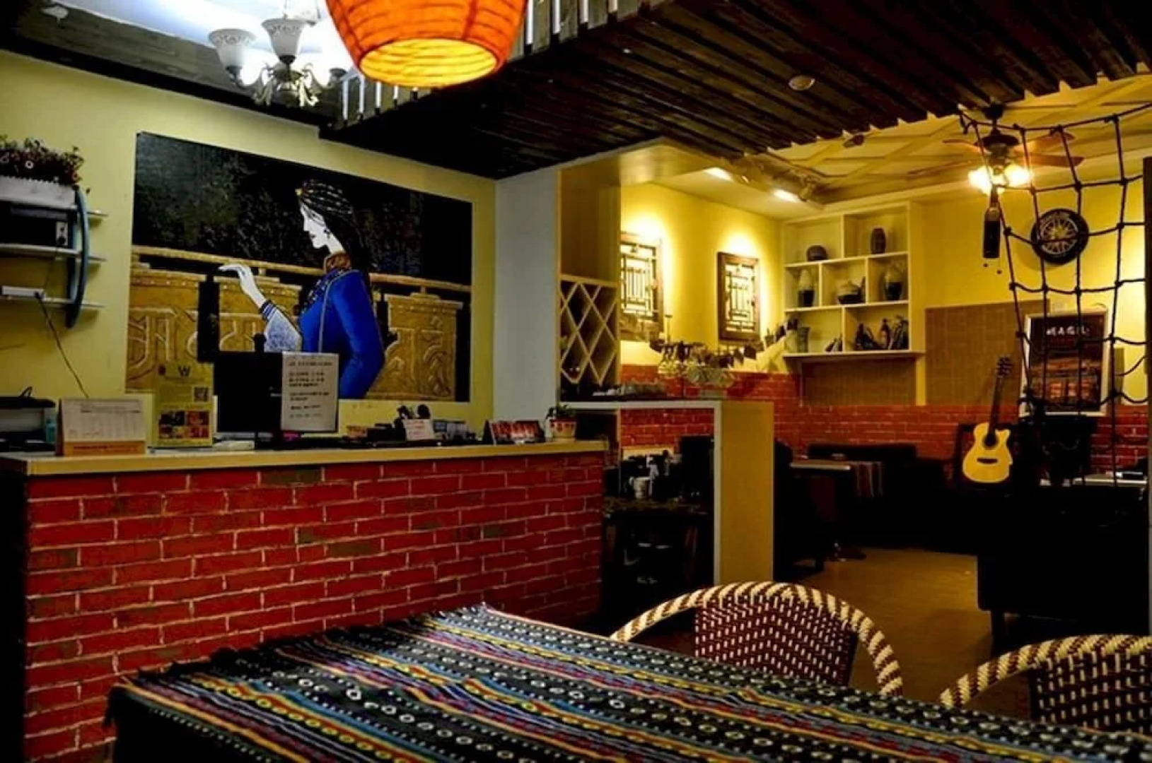 Migratory Bird In Fenghuang Inn