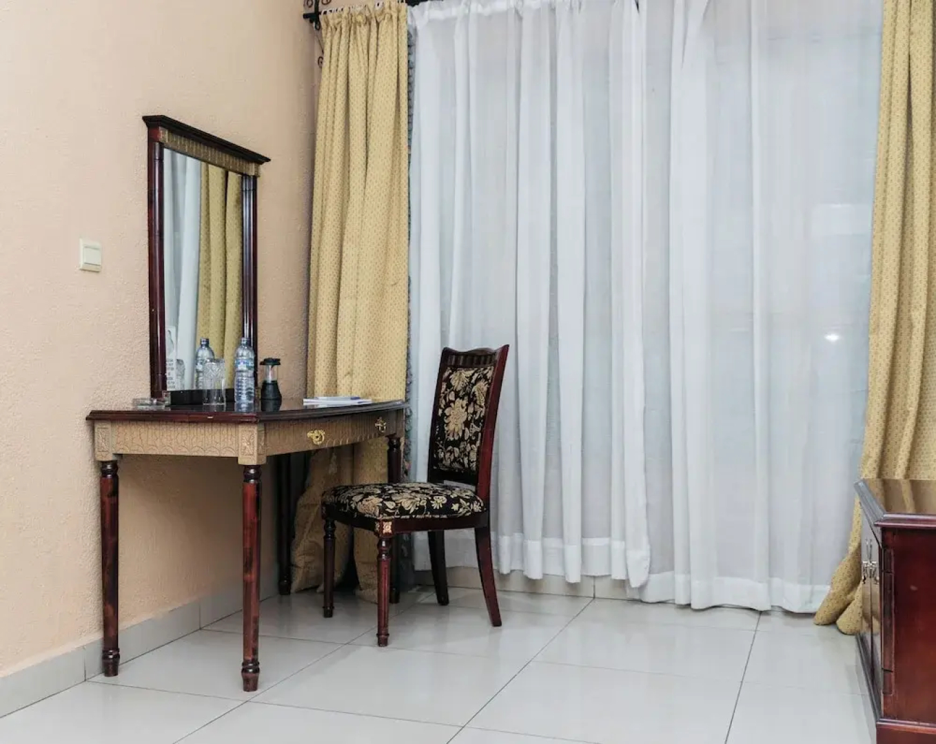 Pearl Residence Hotel