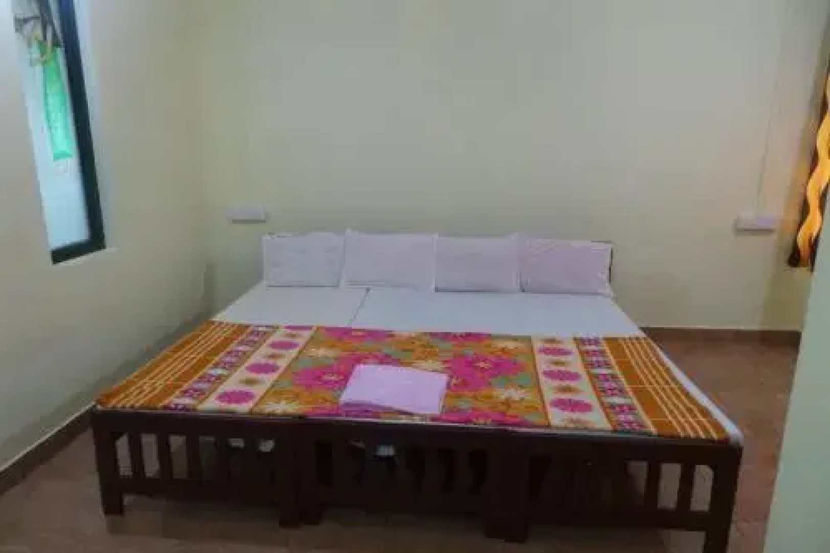 Ceepee's Holiday Inn