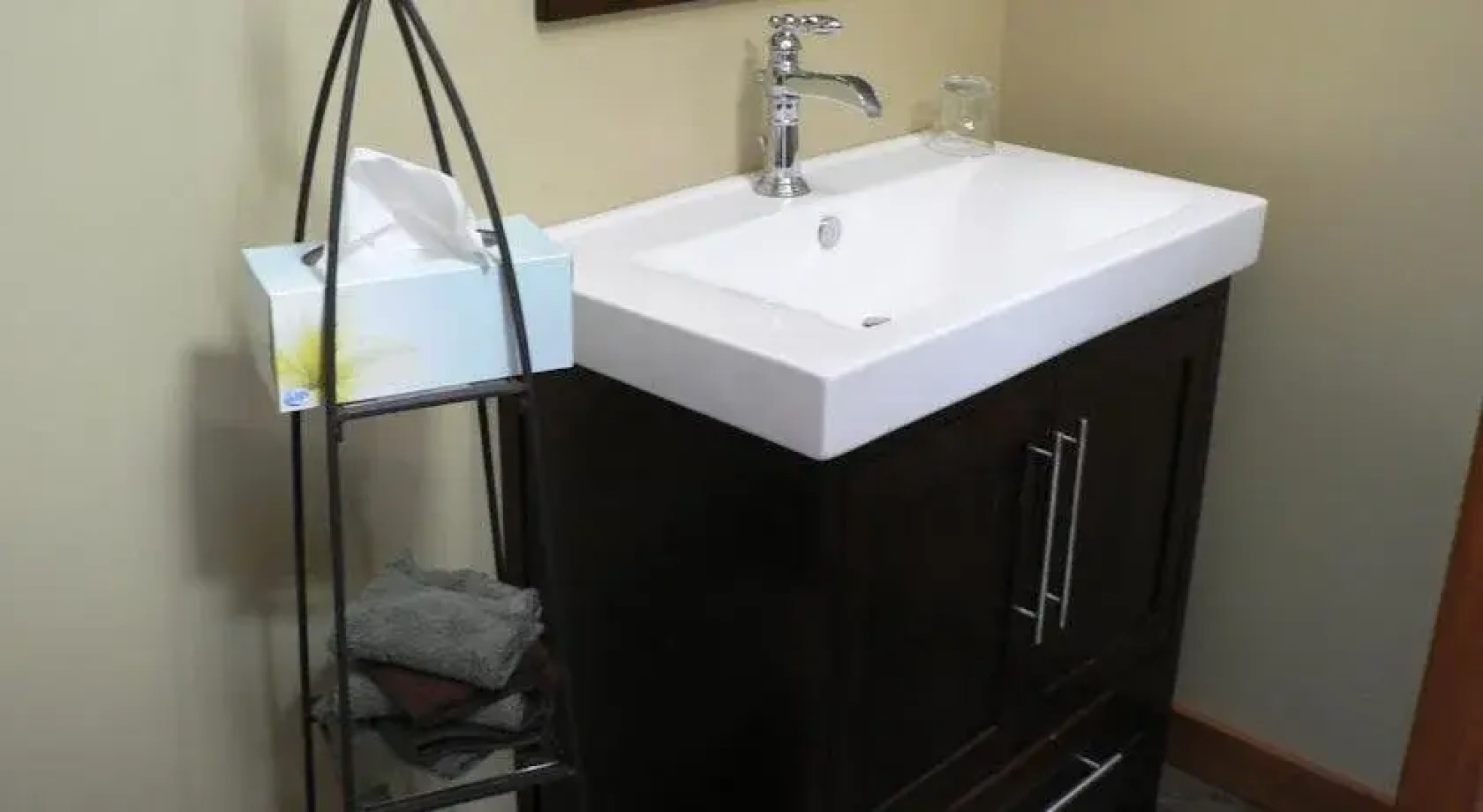 The Getaway Waterfront Cottage