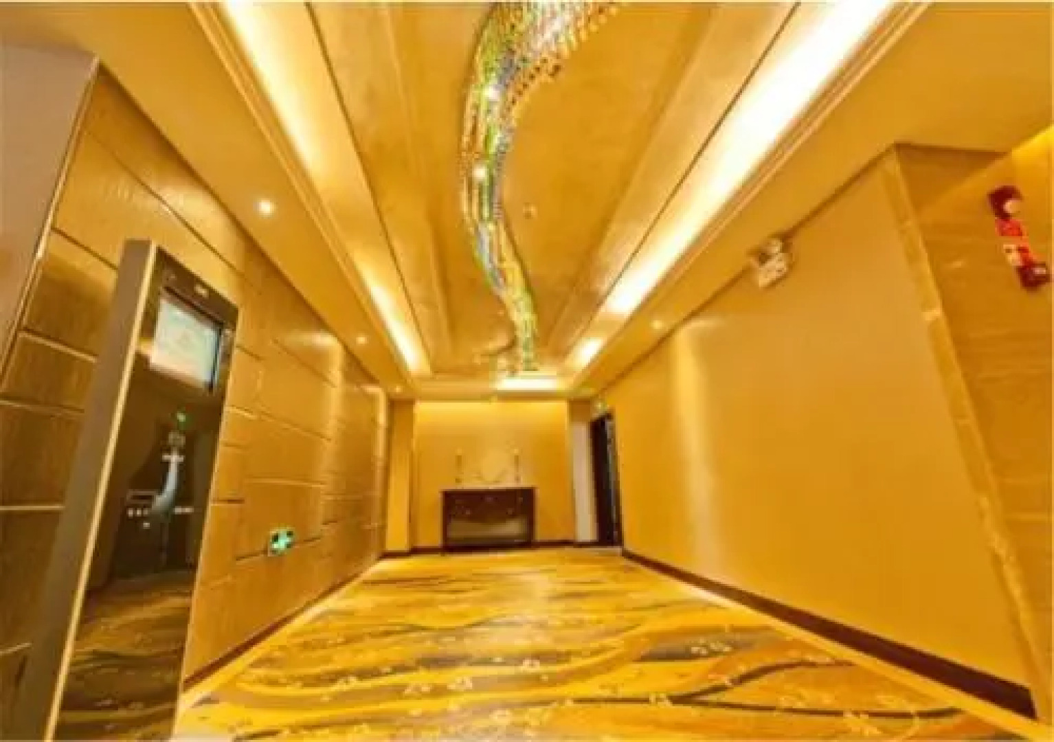 Fenghuang Yuting Hotel