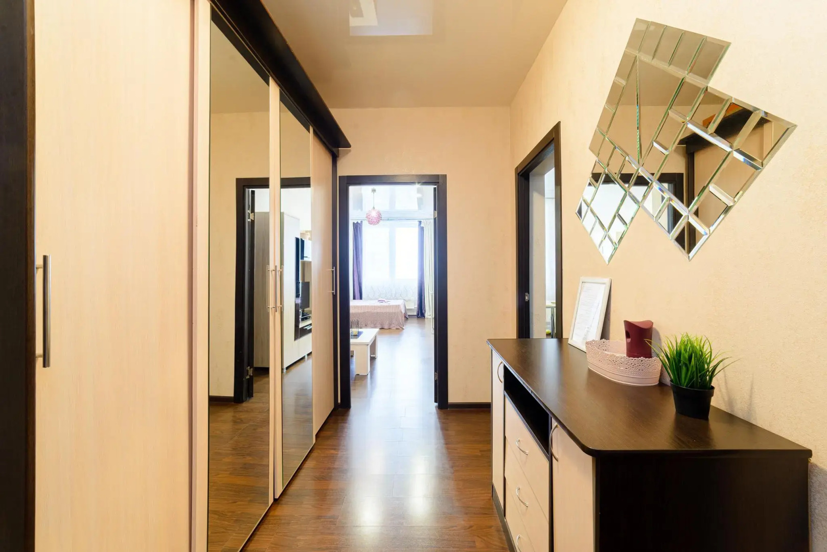 Апартаменты на улице Мира 136