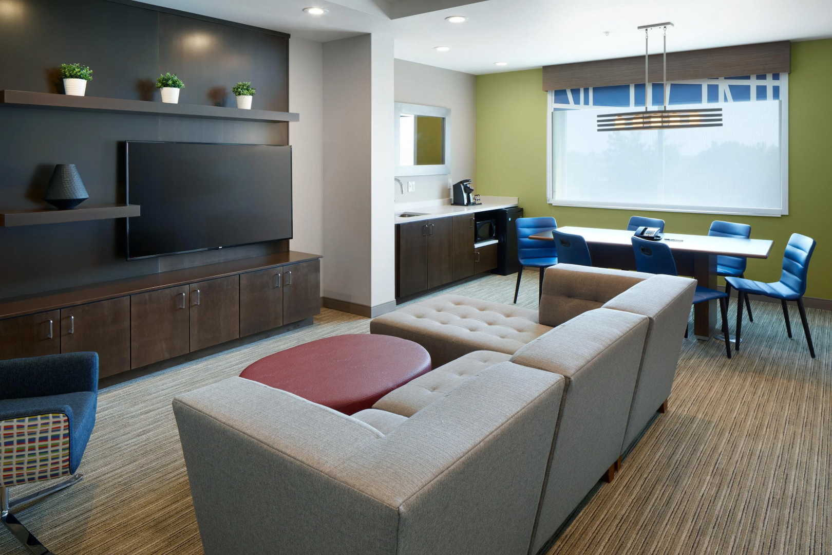 Holiday Inn Express & Suites-Cincinnati North - Liberty Way by IHG