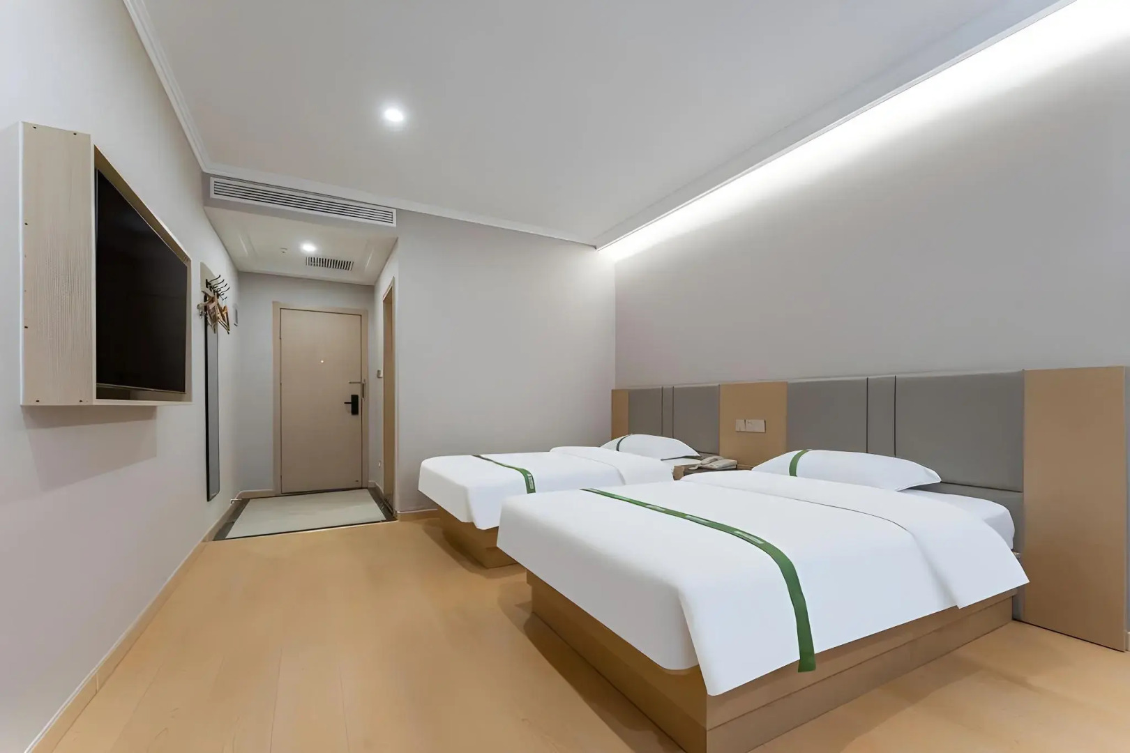 GreenTree Inn Qingdao Development District SDUST Express Hotel