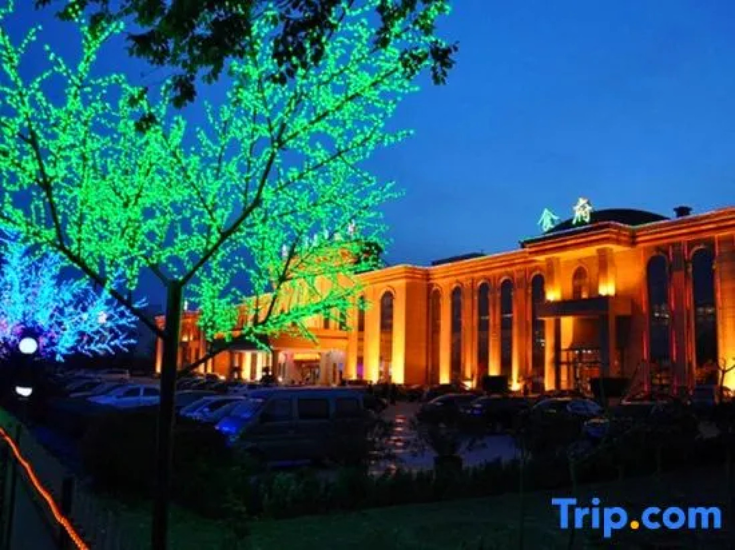 Kaiyuan Hot Spring Resort