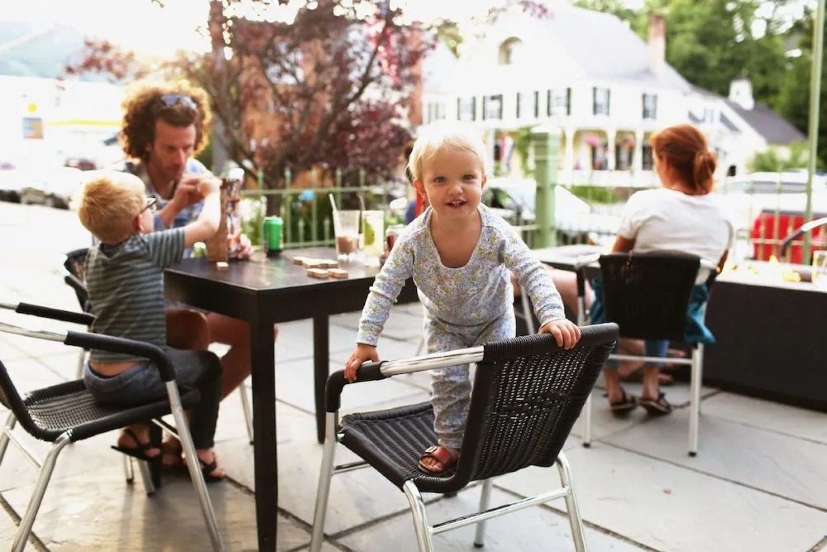 Main and Mountain Bar & Motel