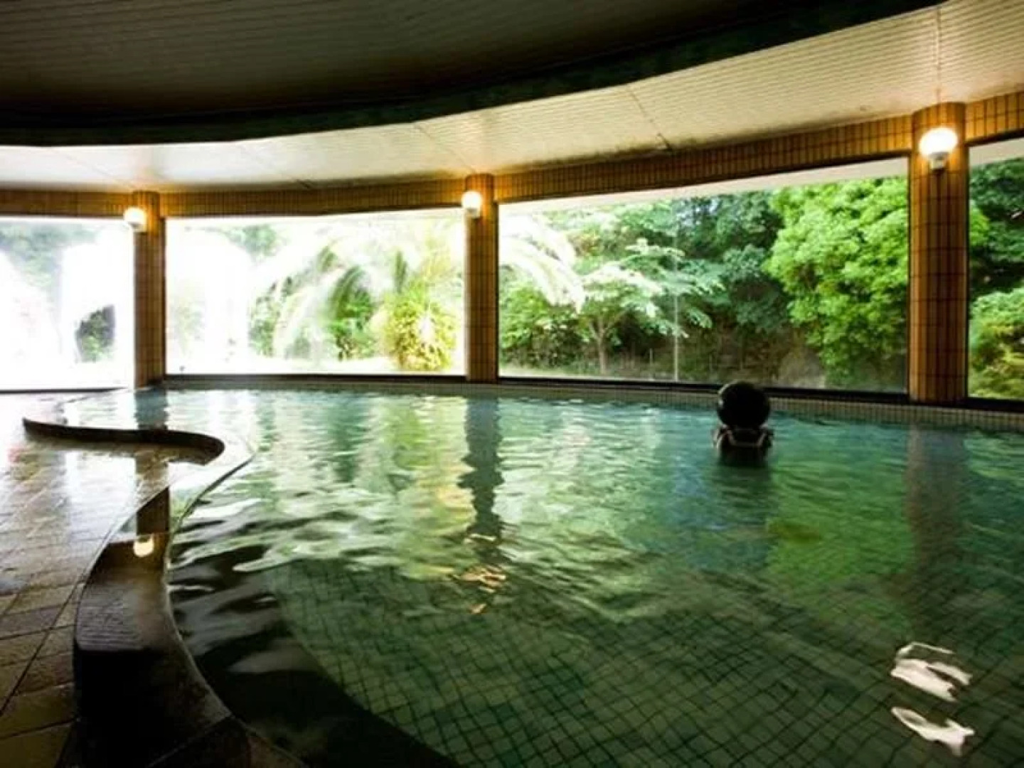 Shirahama Seaside Hotel