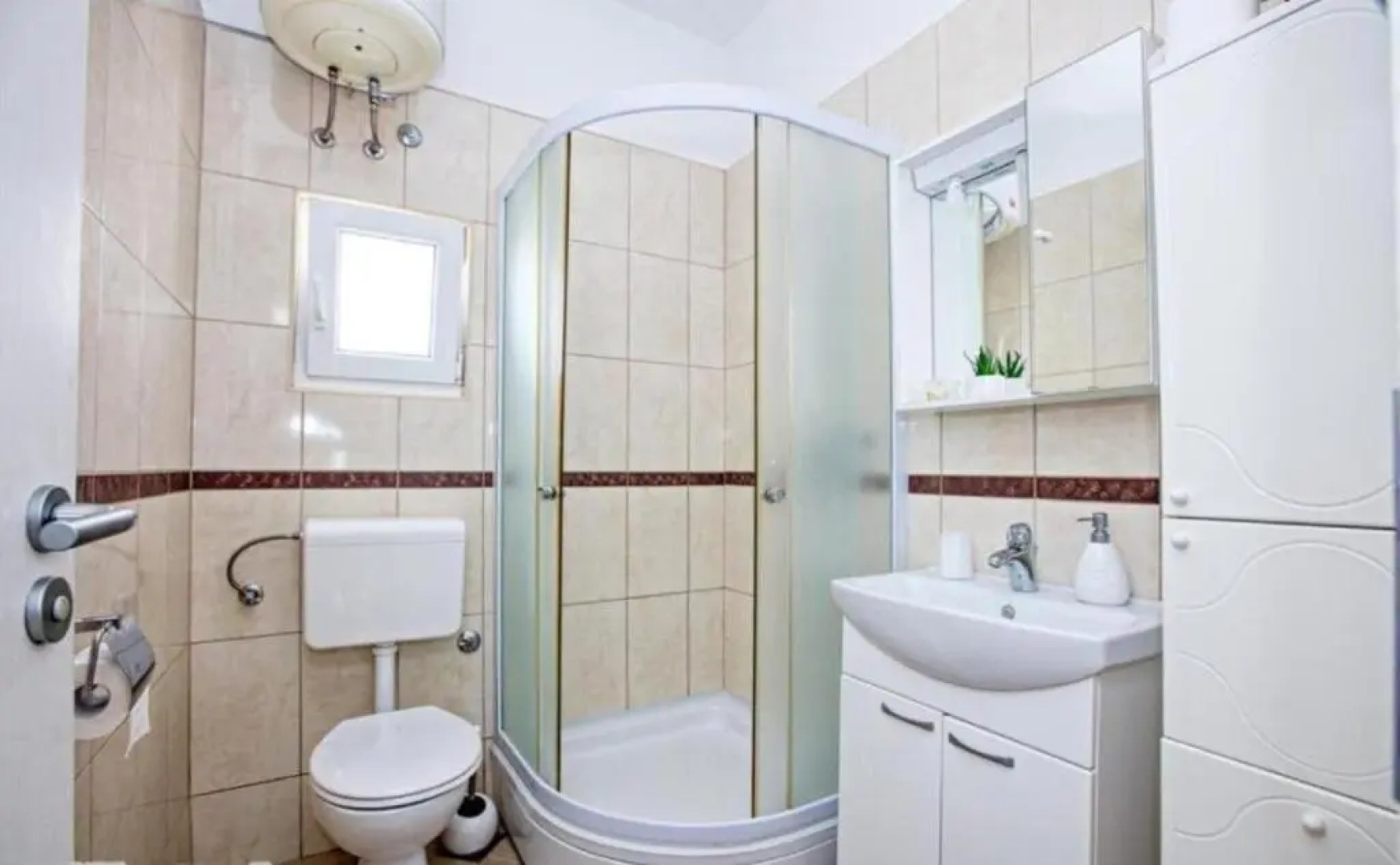 Mirka - With Heated Pool - H