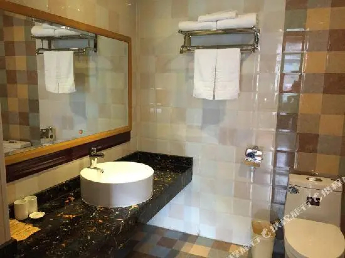 Gelin Hai Inn Yonghe Binhe Road