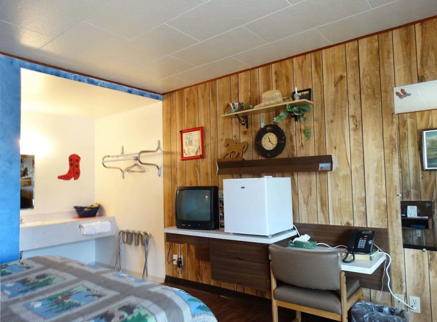 Blue and White Motel