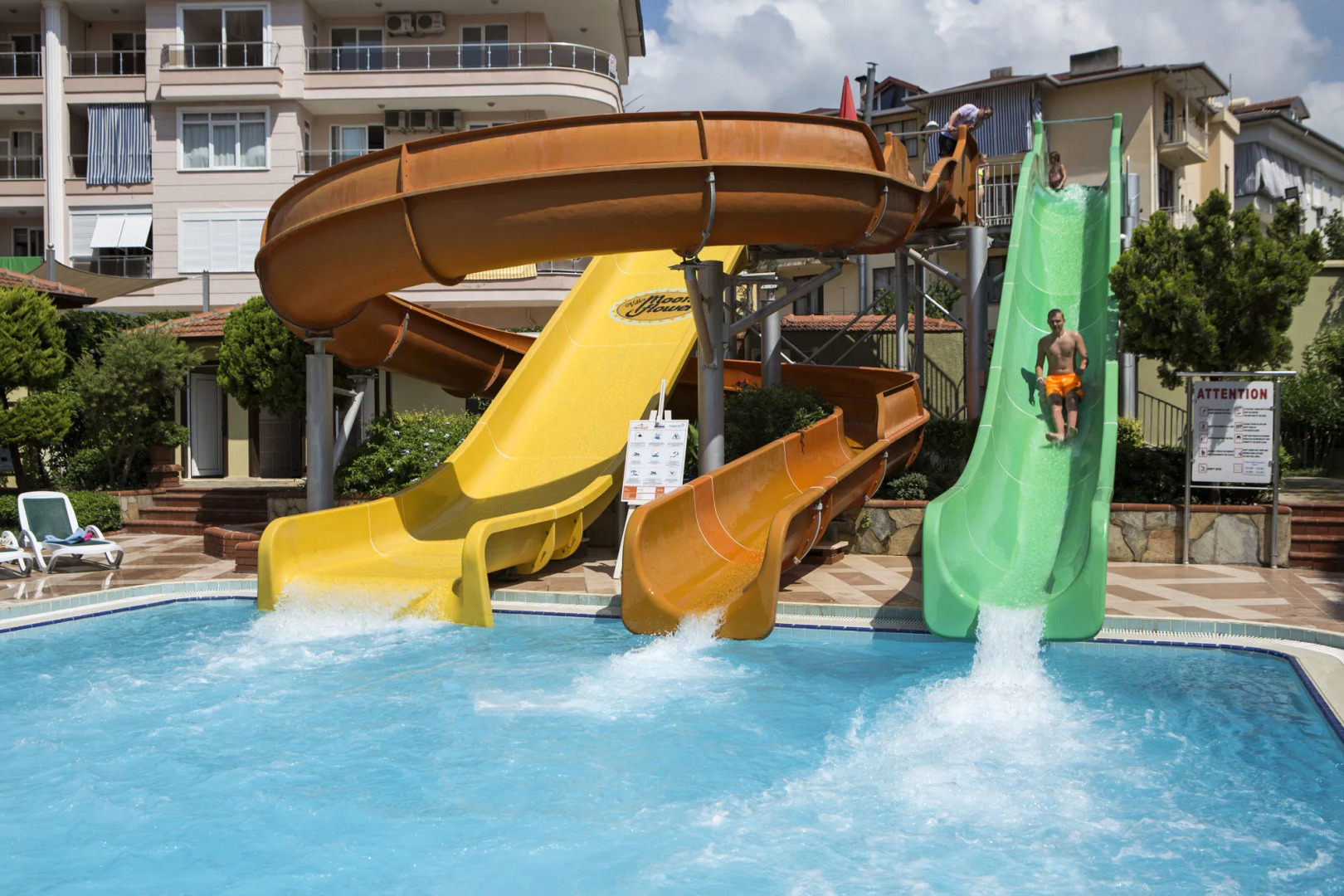 Villa Moonflower Apart Hotel