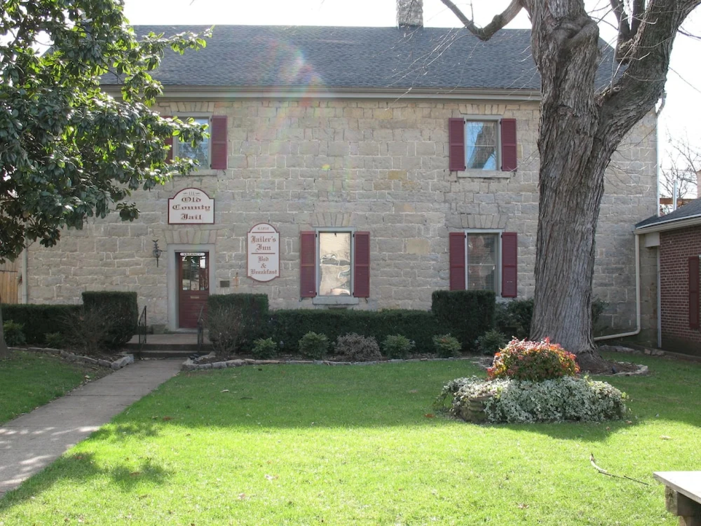 Jailer's Inn