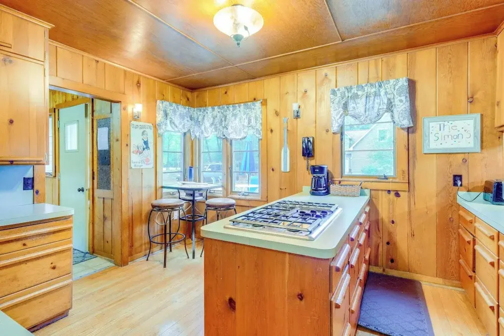 Rapid City Cottage w/ Patio Near Beach Access!