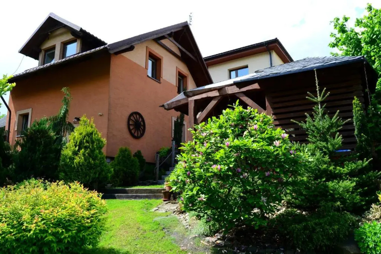 Apartments Ve Dvoře