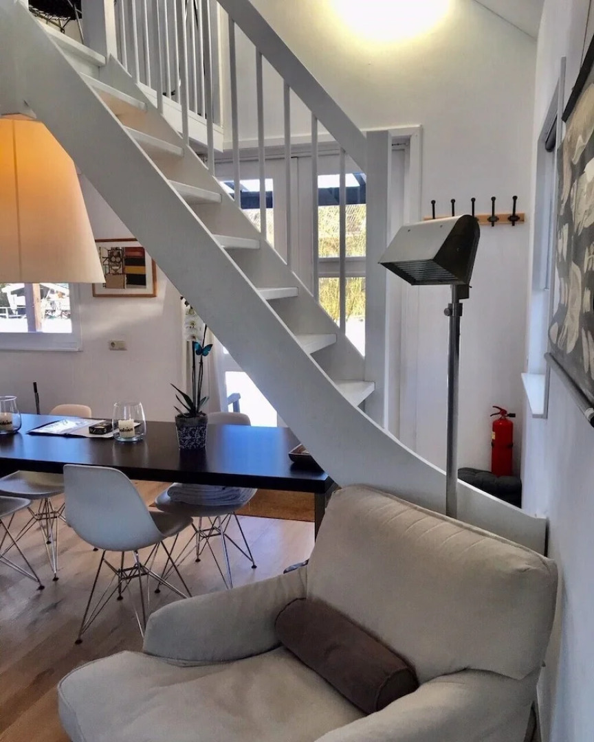 Unique House at Lake Ijsselmeer