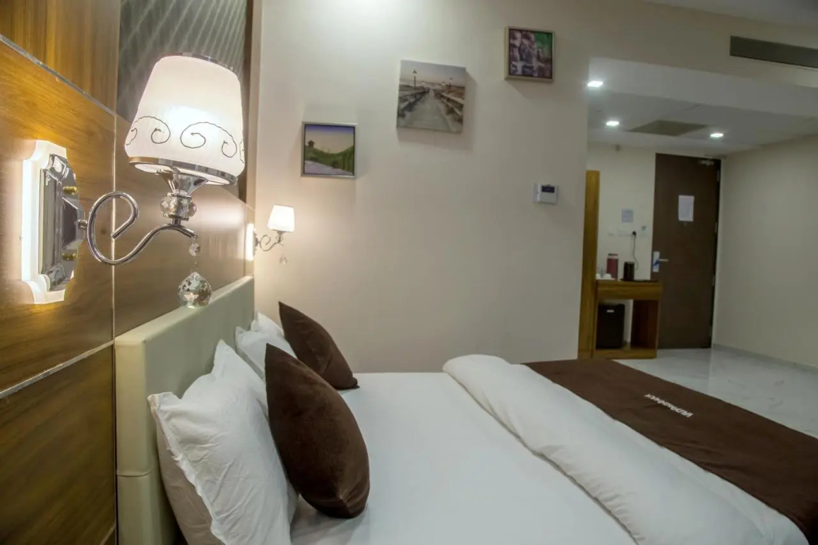 Vadpadraka Hotel And Resort