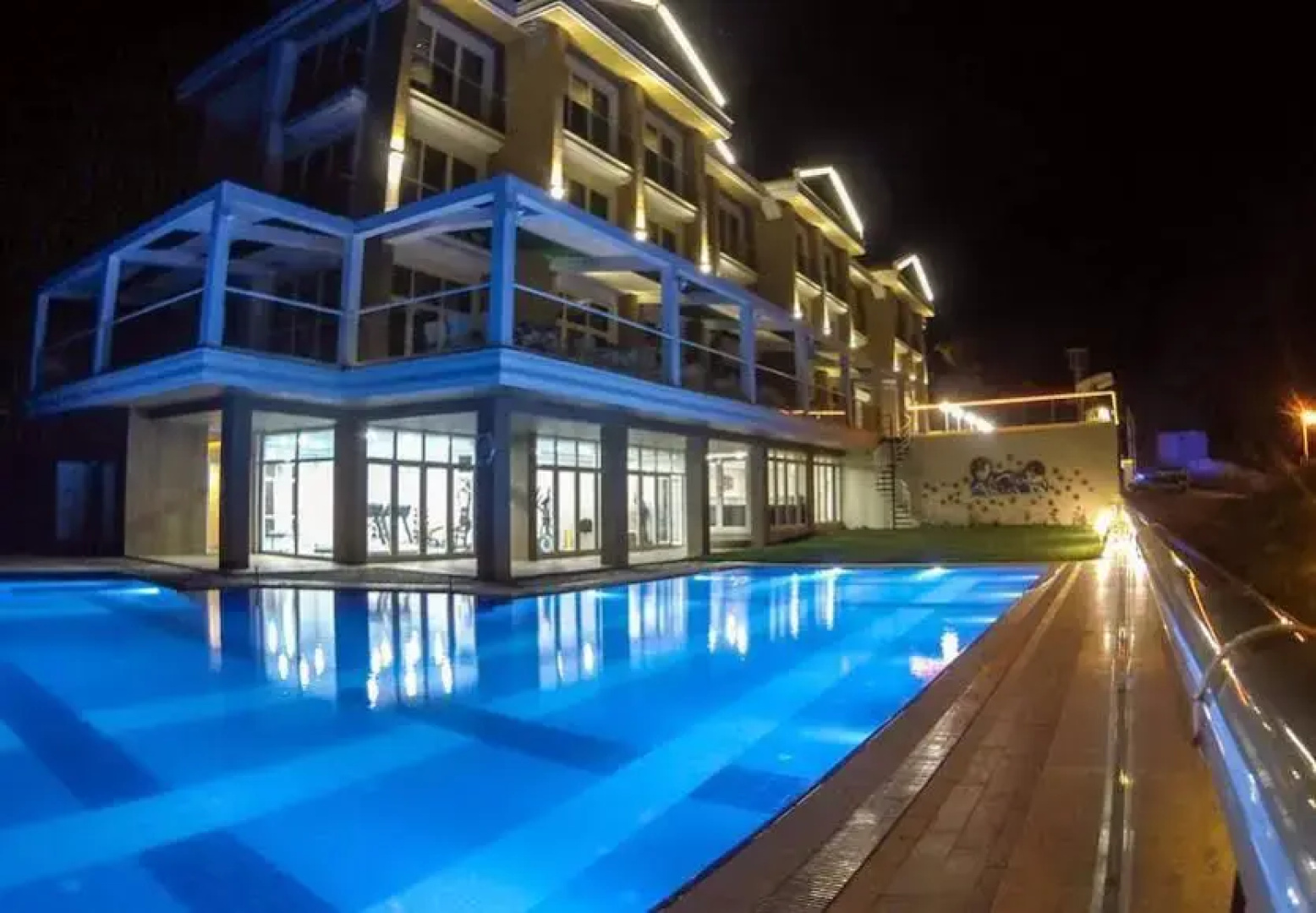 Rezone Health & Oxygen Hotel
