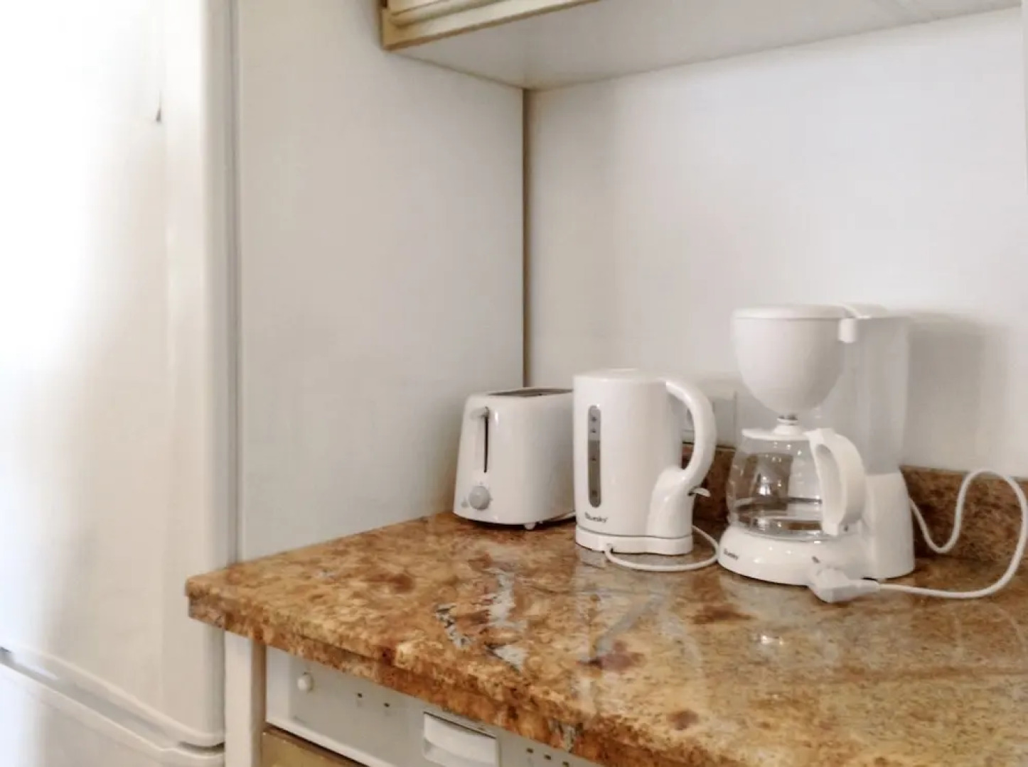 Near Montpellier, Apartment in Le Crès w/ air con & Wifi Minutes to Be