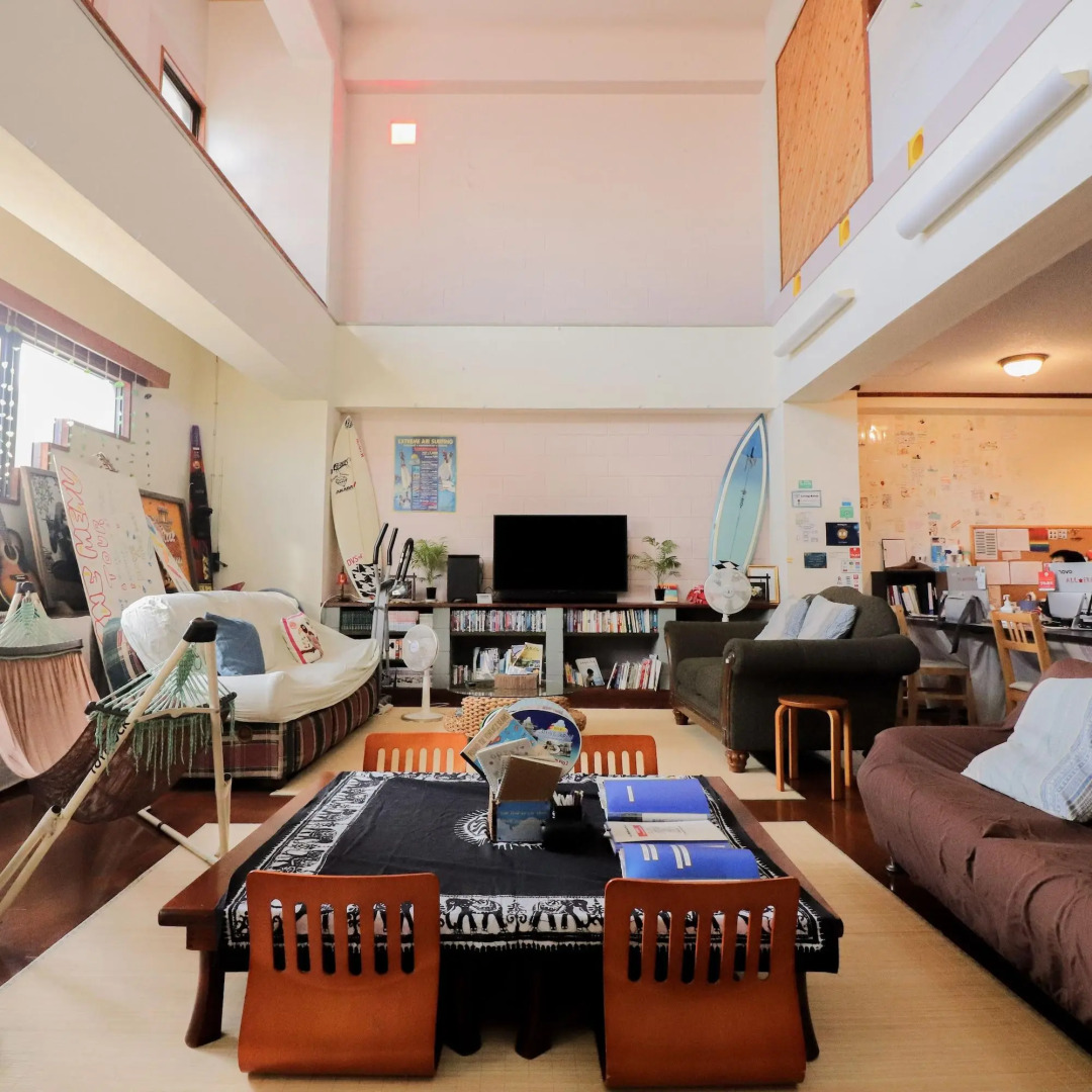 ALL FRIENDS - Hostel