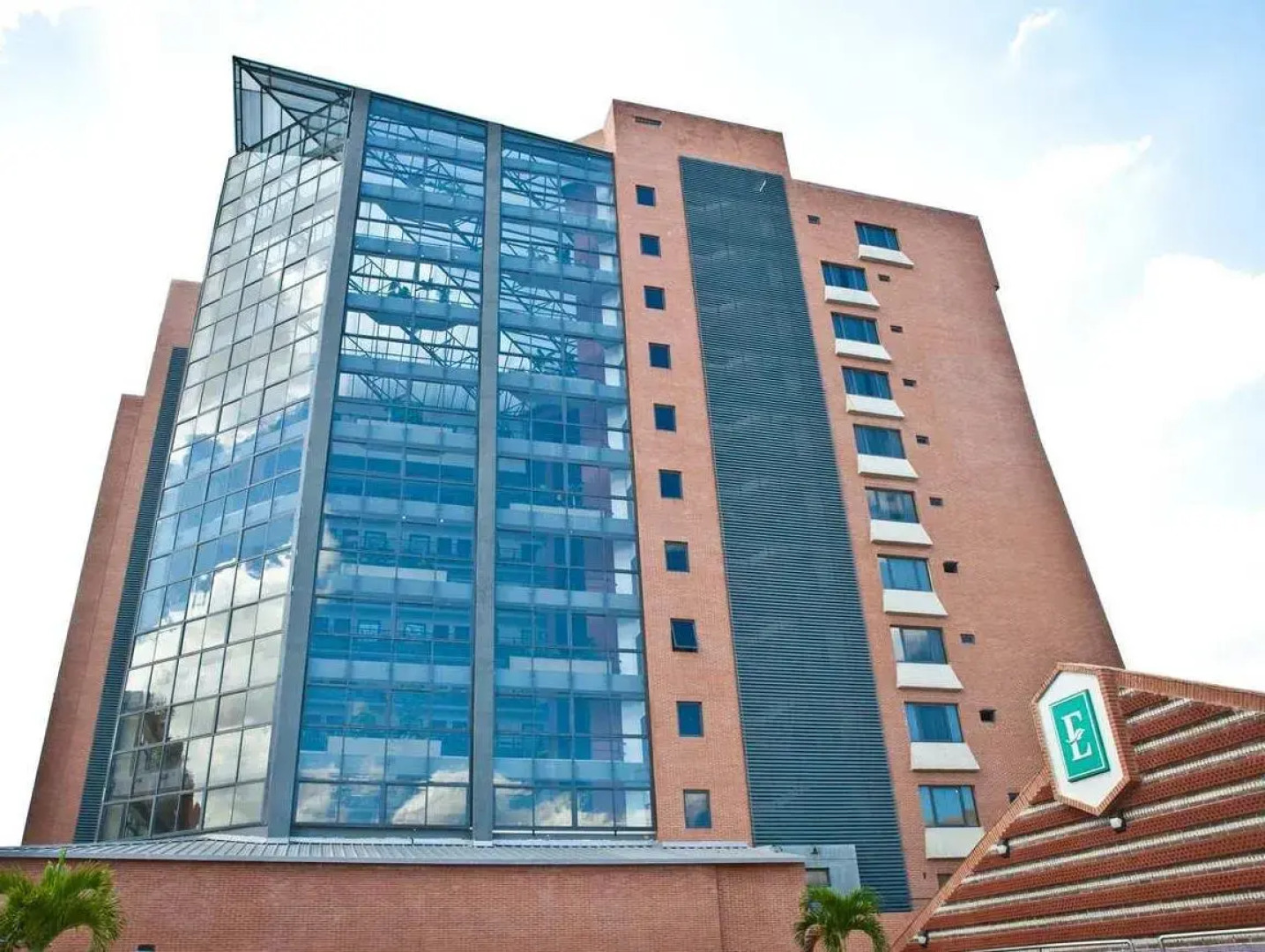 Embassy Suites Valencia Downtown