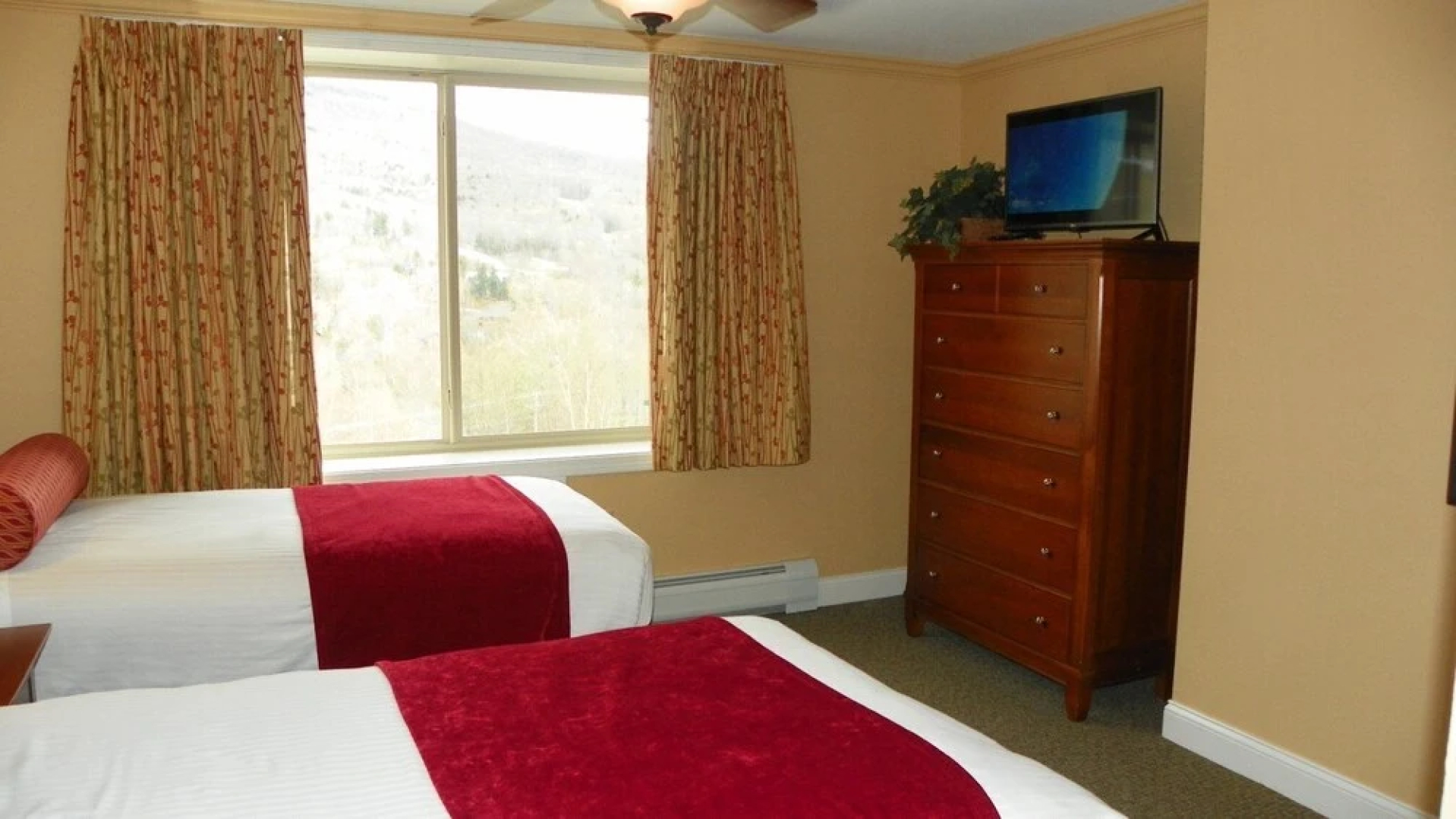 Pollard Brook Vacation Condo in the White Mountains of New Hampshire! - PB Feb 12th-14th, 2wol