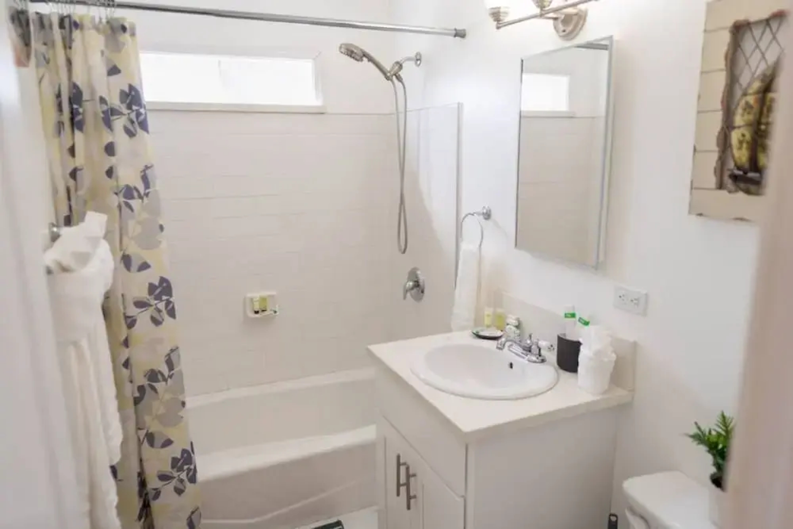 Tranquil 2BR Home in Beautiful Neighborhood P24