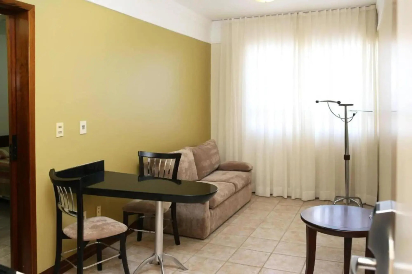 Le Village Flats e Hotel