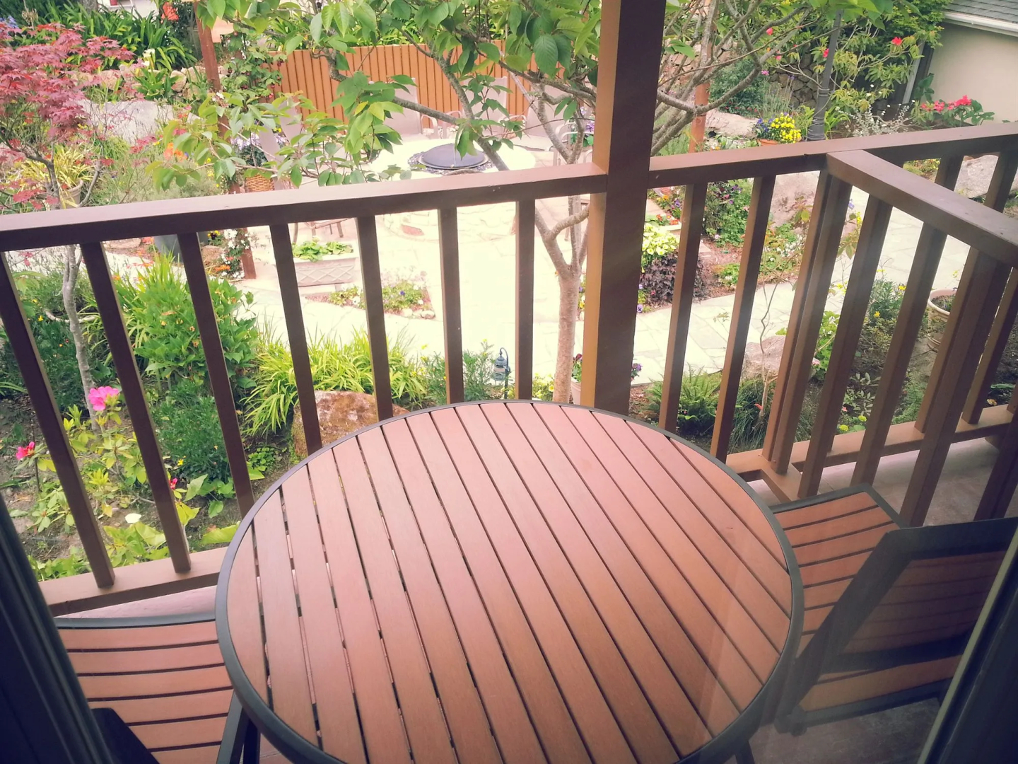 Vendange Carmel Inn & Suites