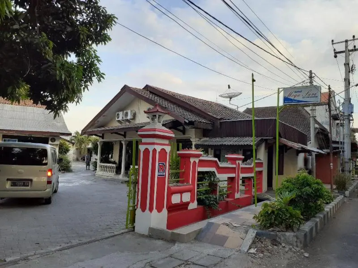 SPOT ON 2422 Hotel Moga Sari